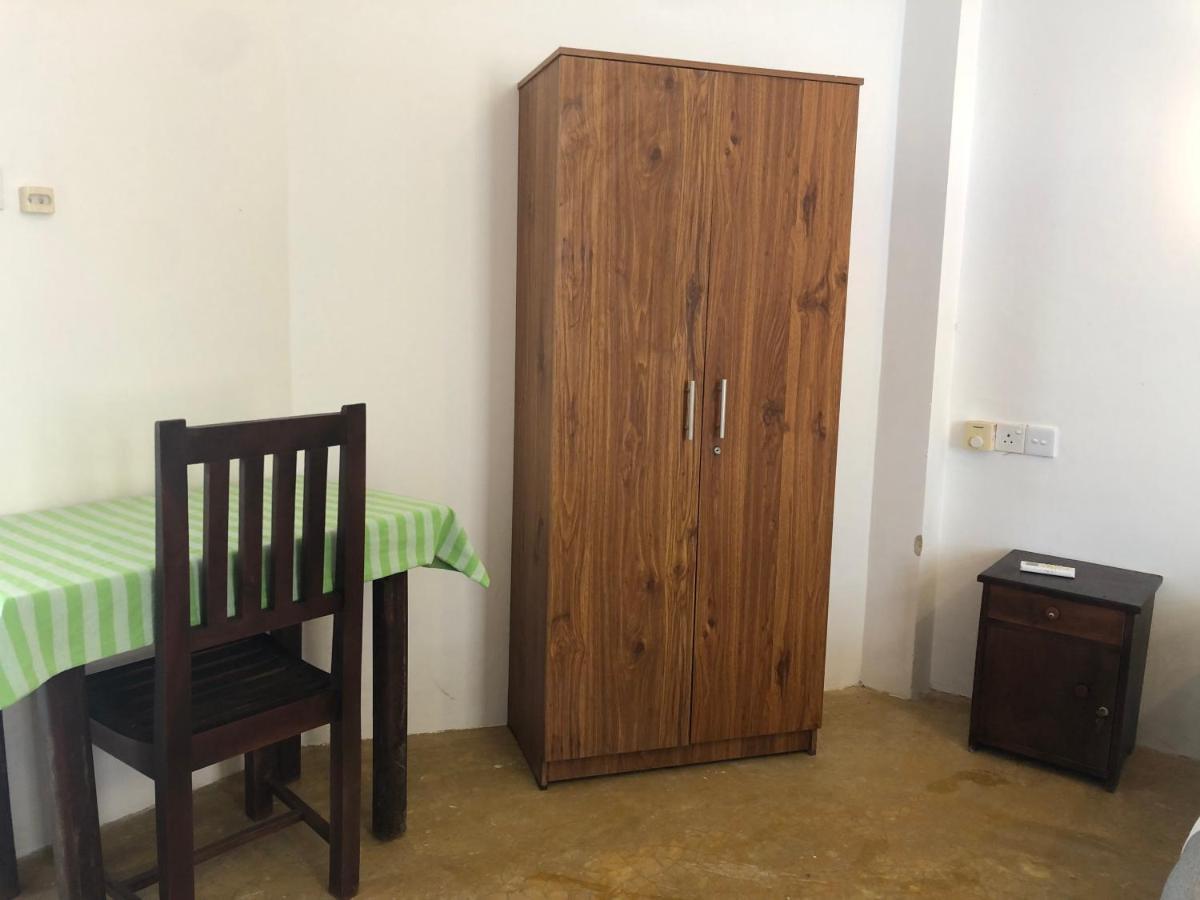 Opera Beach Inn Tangalle Extérieur photo