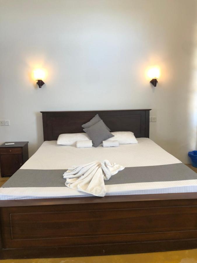 Opera Beach Inn Tangalle Extérieur photo