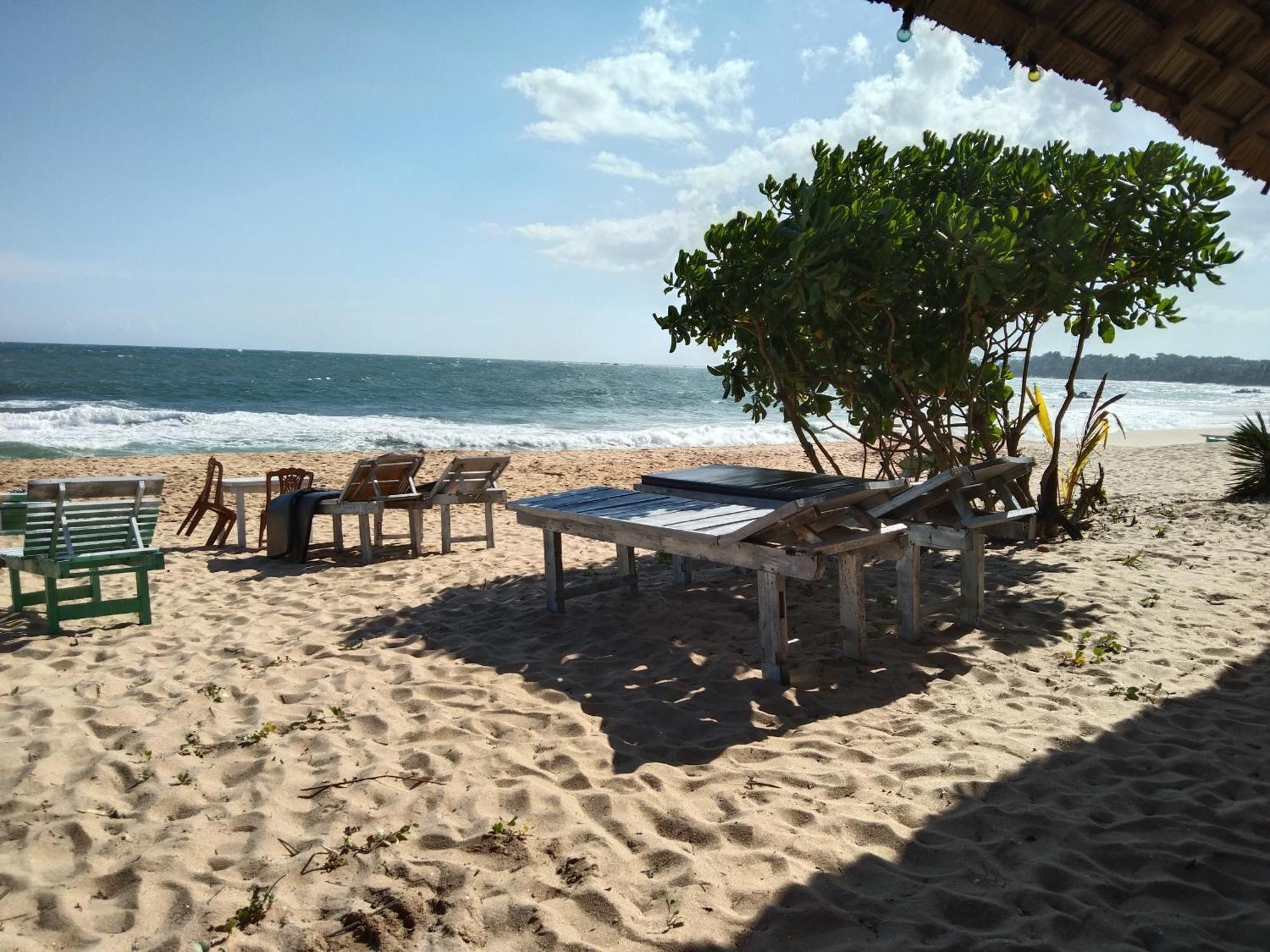 Opera Beach Inn Tangalle Extérieur photo