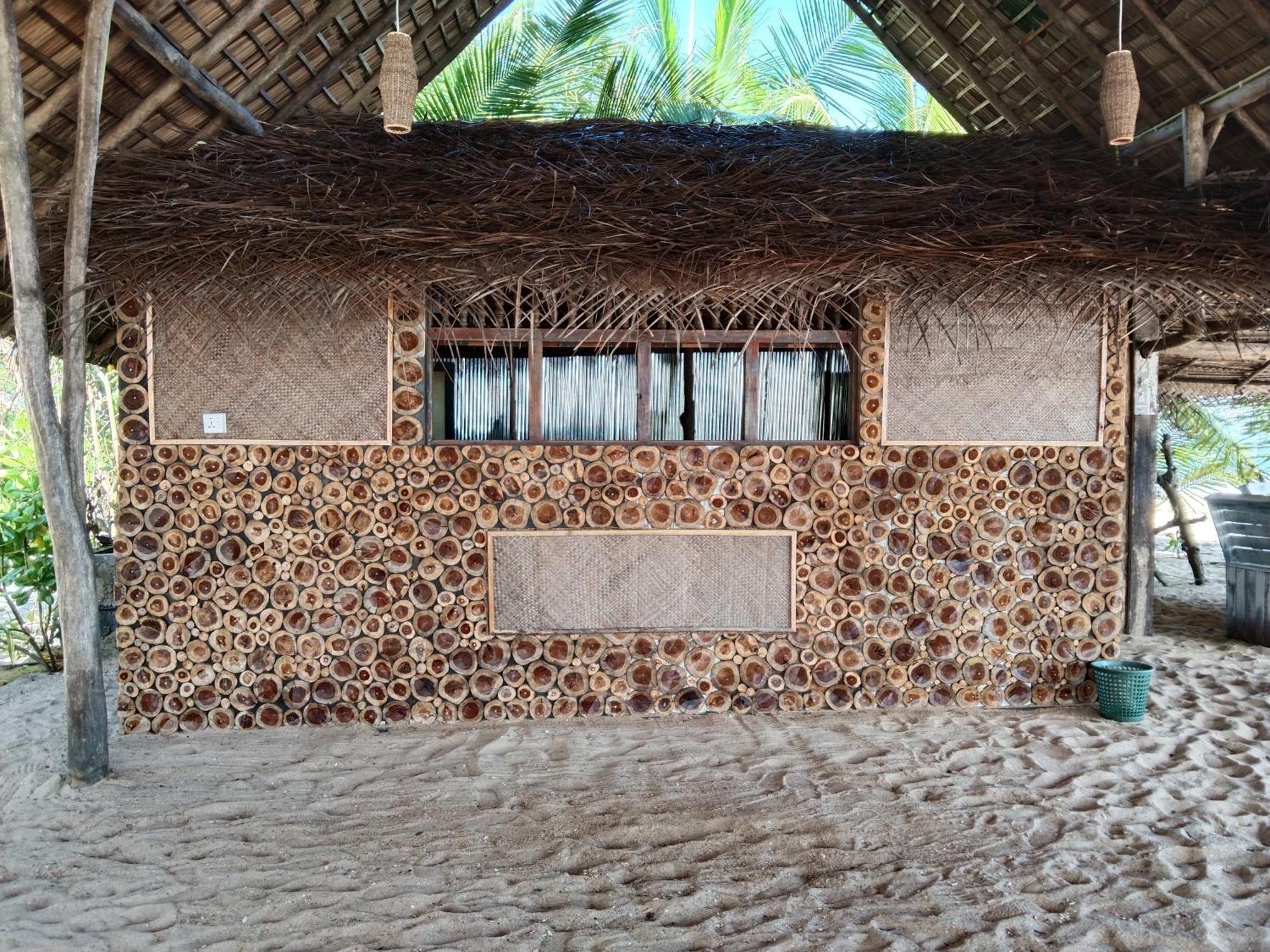 Opera Beach Inn Tangalle Extérieur photo