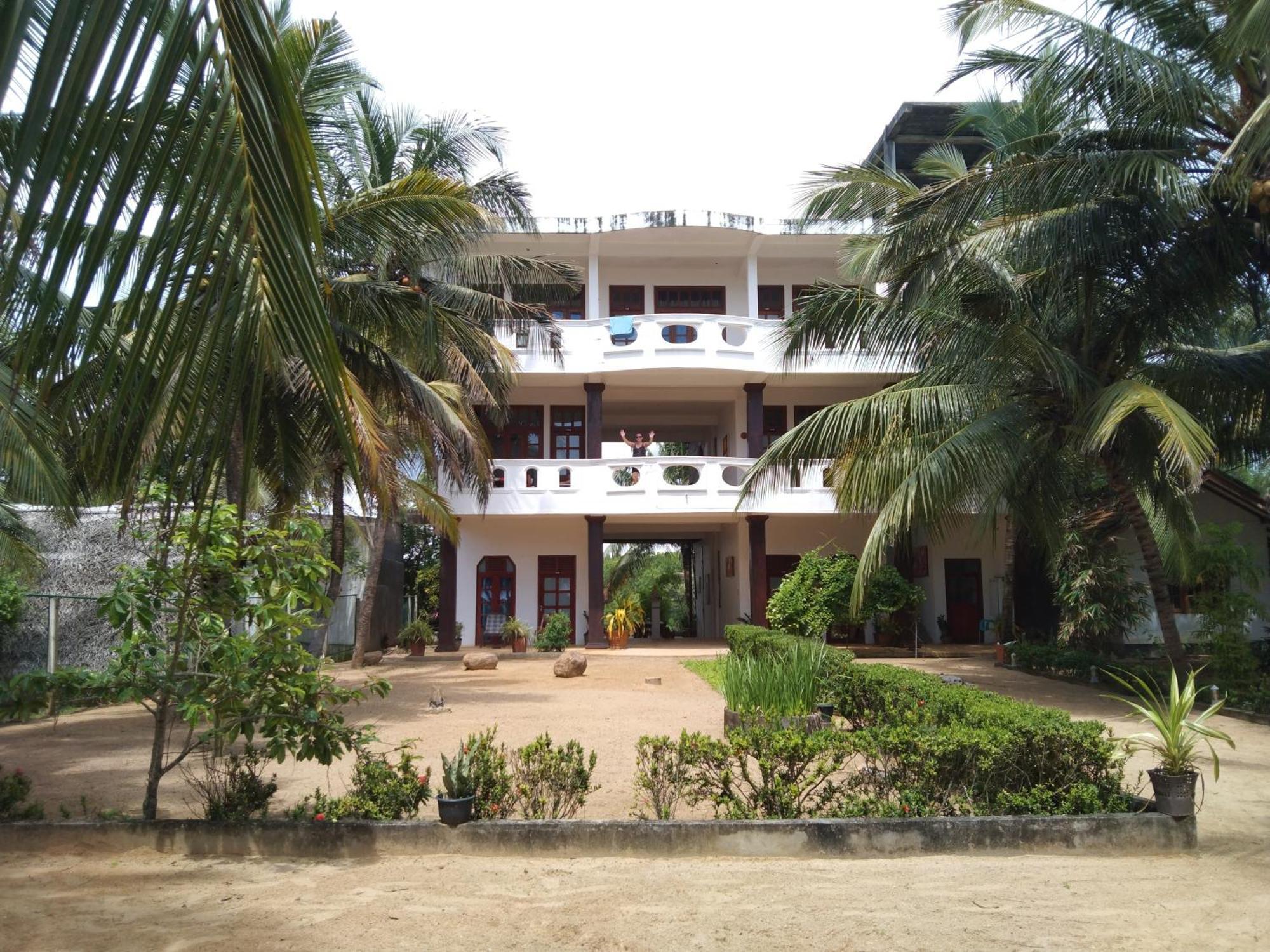 Opera Beach Inn Tangalle Extérieur photo