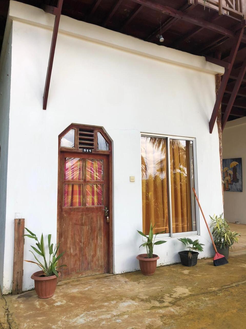Opera Beach Inn Tangalle Chambre photo